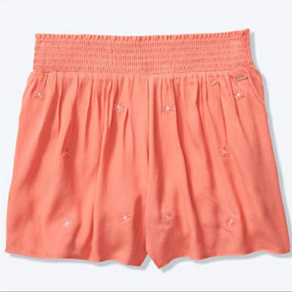 Hugh waisted Pleated Shorts 
 Victoria's Secret PINK NWT Peach  - XS